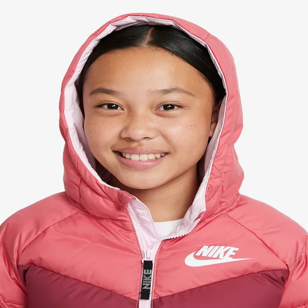 NIKE ЯКЕ Sportswear 