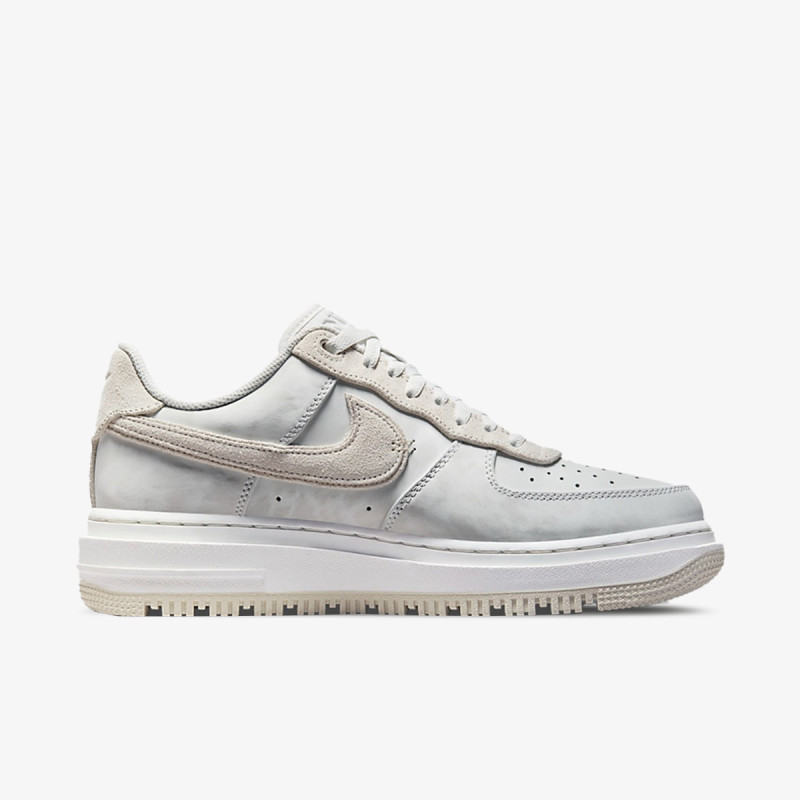 Nike NIKE 