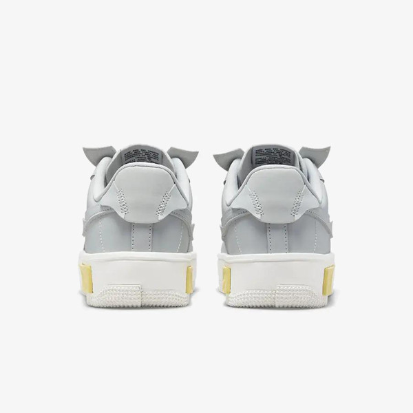 Nike W AIR FORCE 1 FONTANKA 