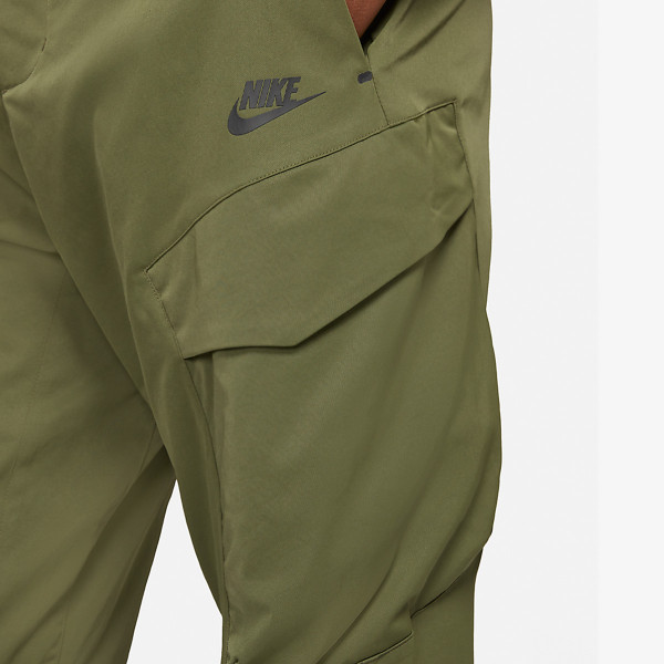 Nike SPORTSWEAR TECH ESSENTIALS 