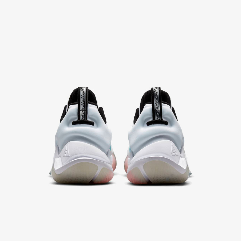 Nike Giannis Immortality 