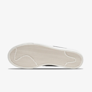 Nike Nike Blazer Low Platform 