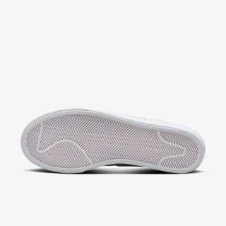 Nike Blazer Low Platform 