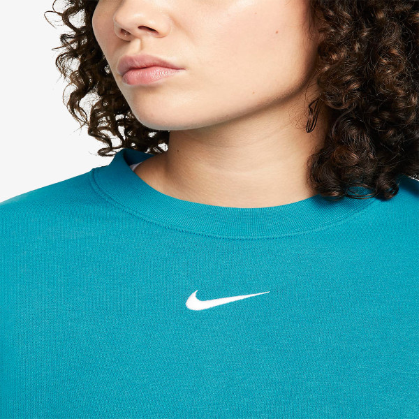 Nike Sportswear Essentials 
