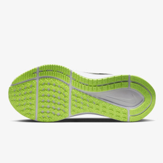 Nike Structure 25 