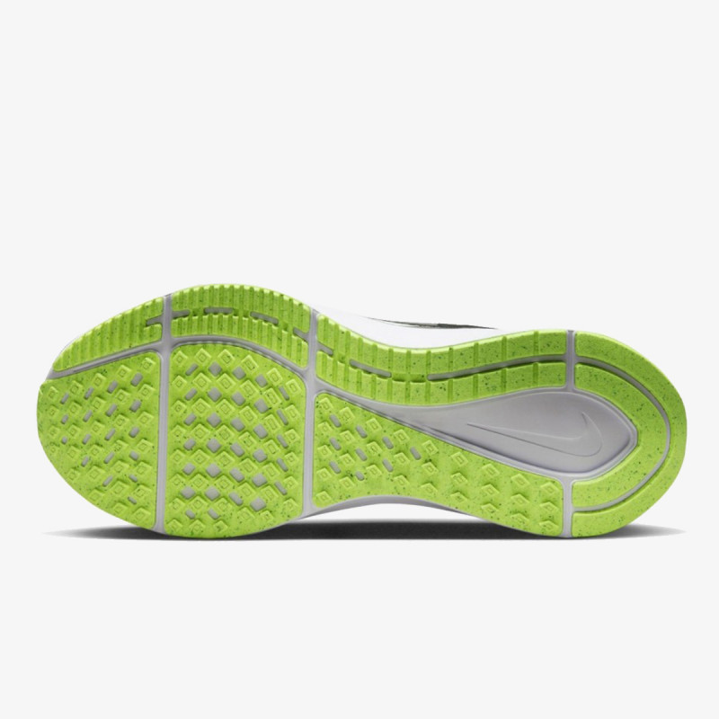 Nike Structure 25 