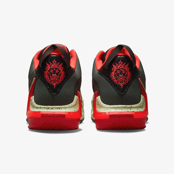 Nike LEBRON WITNESS VII 