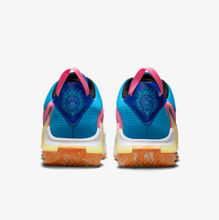 Nike LEBRON WITNESS VII 