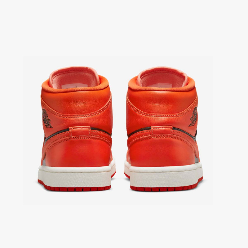 Nike WMNS AIR JORDAN 1 MID SE 