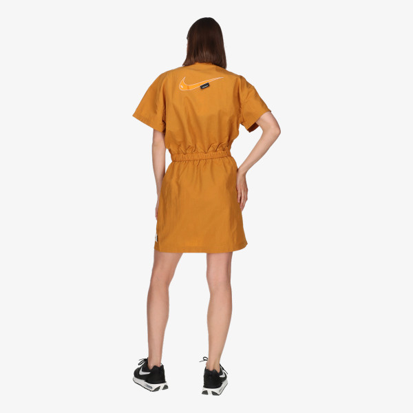 Nike Sportswear Swoosh 