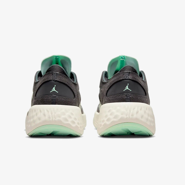 Nike JORDAN DELTA 3 LOW 