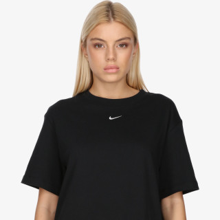 Nike Sportswear Essentials 