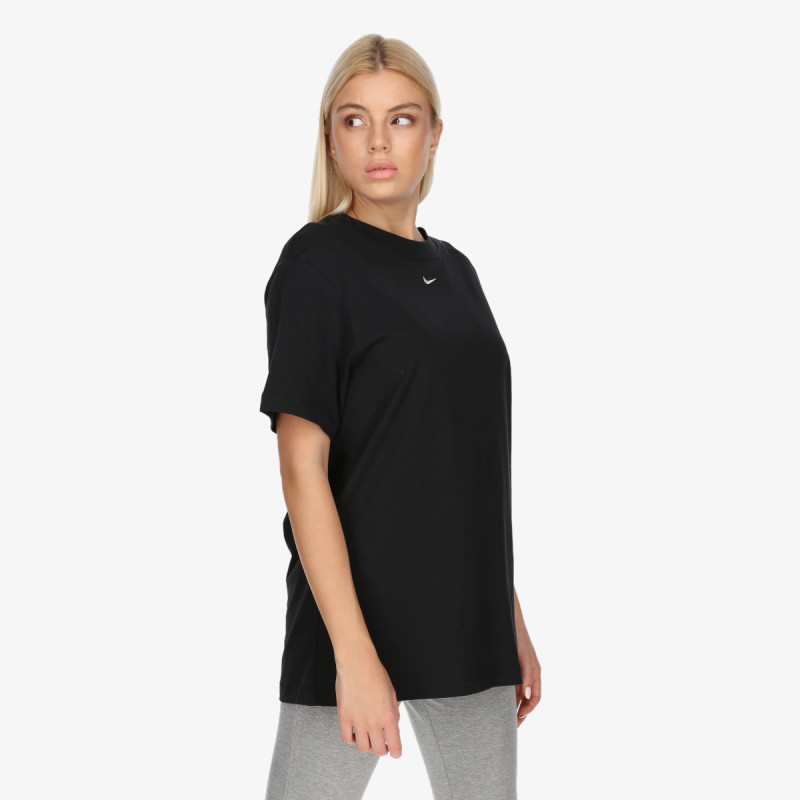 Nike Sportswear Essentials 