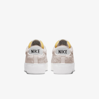 Nike WMNS BLAZER LOW PLATFORM 