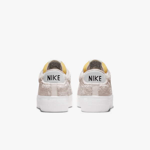Nike WMNS BLAZER LOW PLATFORM 