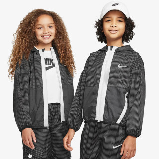 Nike Outdoor Play 