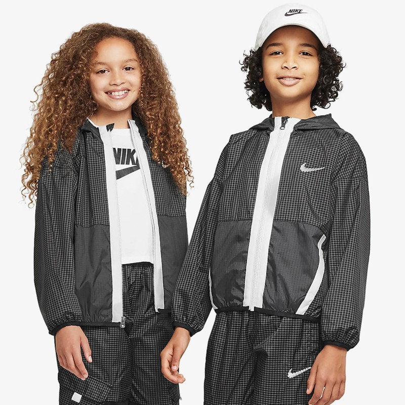 Nike Outdoor Play 