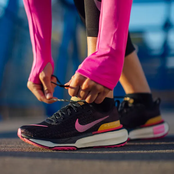 Маратонки WMNS ZOOMX INVINCIBLE RUN FK 3 