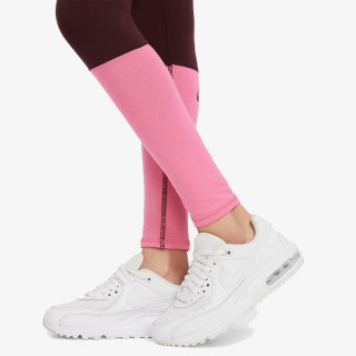 Nike Sportswear 