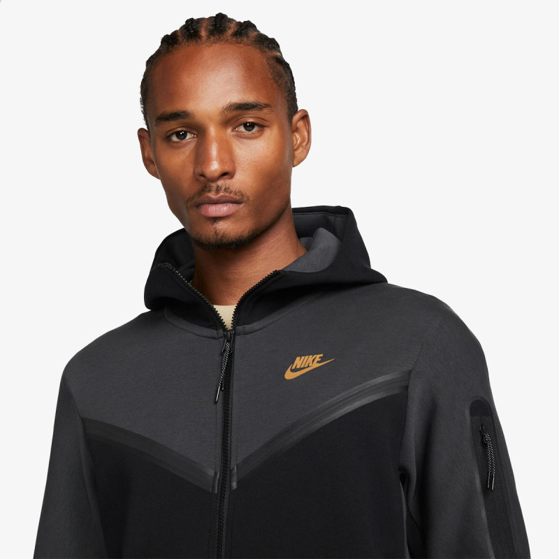 Nike Sportswear 