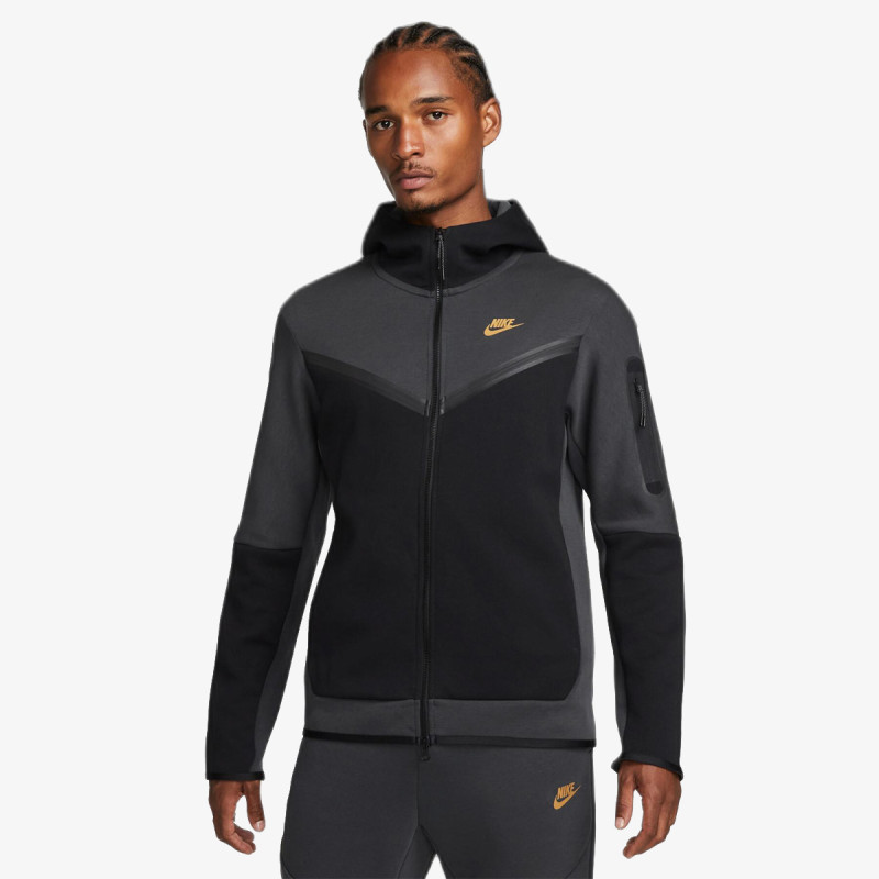 Nike Sportswear 