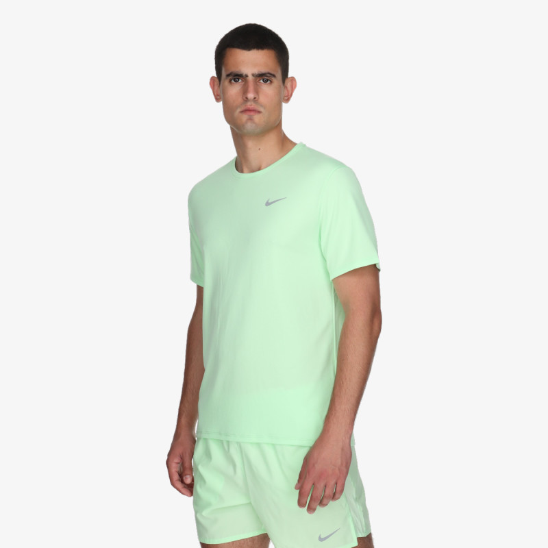 Nike Miler 
