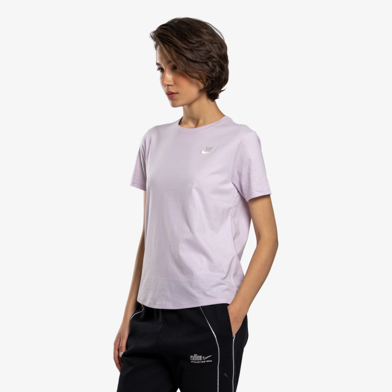 Nike Sportswear Club Essentials 
