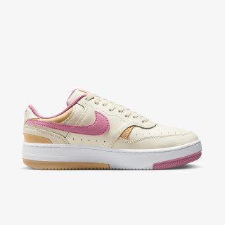 Nike Gym Club 