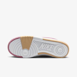 Nike Gym Club 