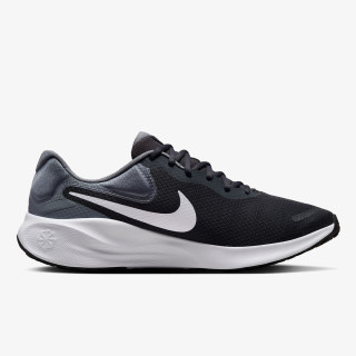 Nike Revolution 7 