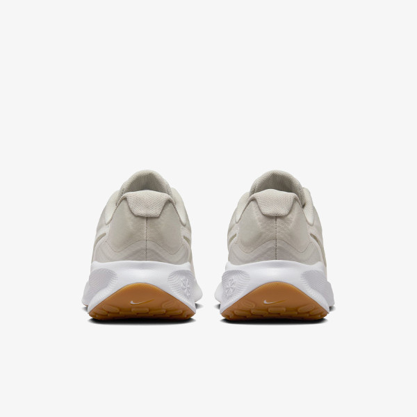 Nike Revolution 7 