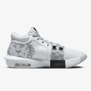 Nike LeBron Wiitness VIII 