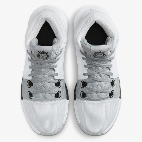 Nike LeBron Wiitness VIII 