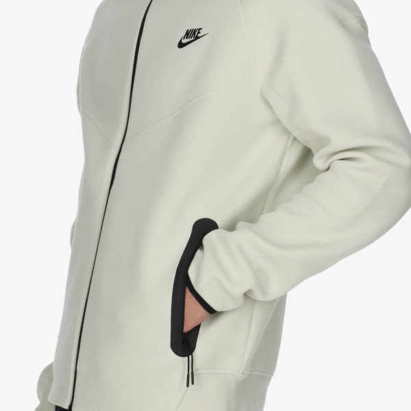Nike Tech Fleece 