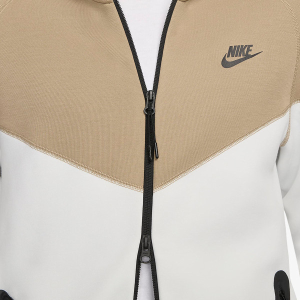Nike Tech Fleece 