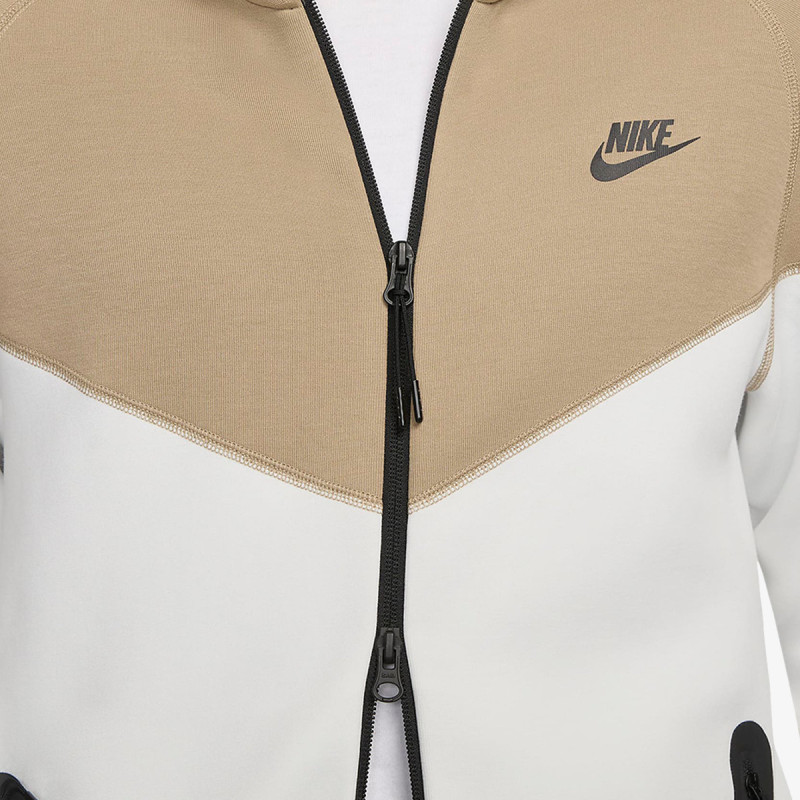 Nike Tech Fleece 