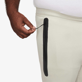 Nike Tech Fleece 