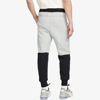 Nike Tech Fleece 