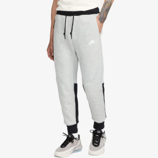 Nike Tech Fleece 