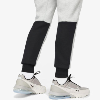 Nike Tech Fleece 