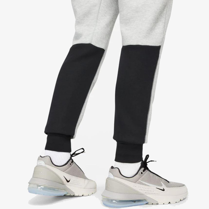Nike Tech Fleece 