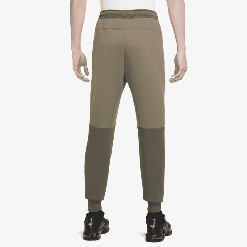 Nike Tech Fleece 