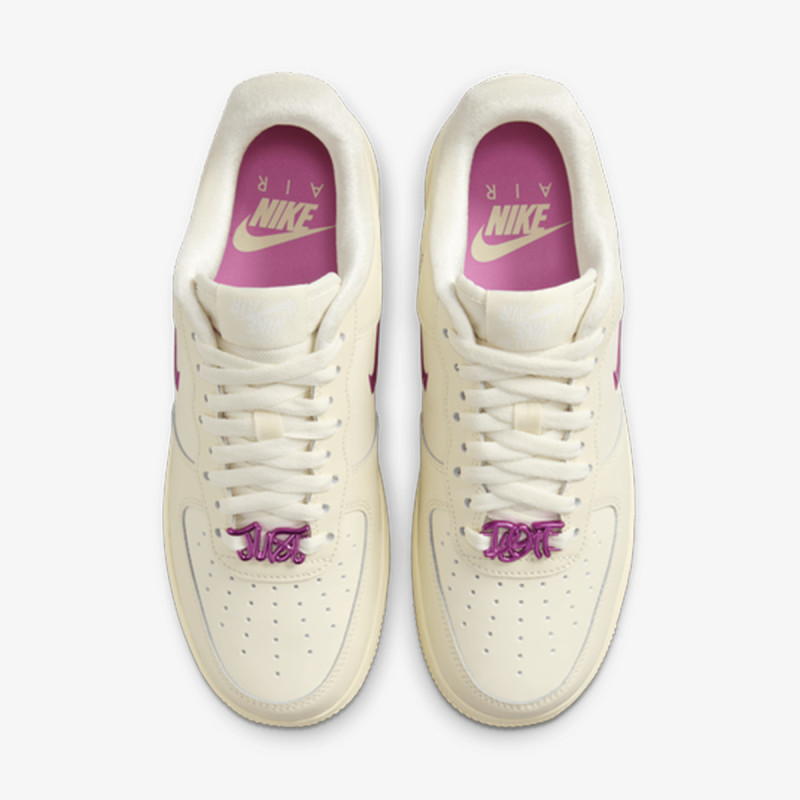 Nike WMNS AIR FORCE 1 '07 SE 