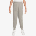 Nike Sportswear Club 