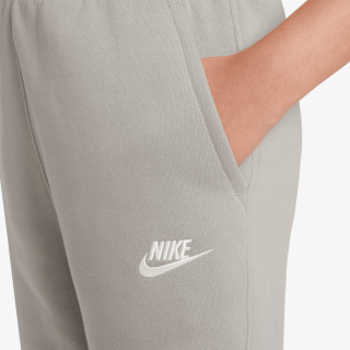Nike Sportswear Club 