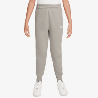 Nike Sportswear Club 