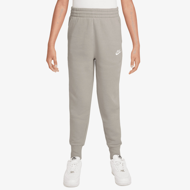 Nike Sportswear Club 