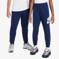 Nike Sportswear Club 