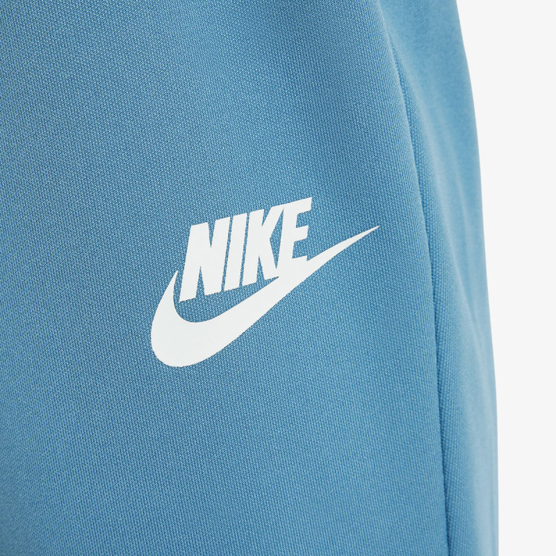 Nike Sportswear Club 