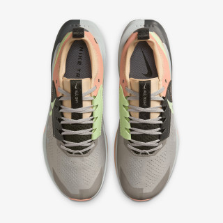 Nike Vomero 17 